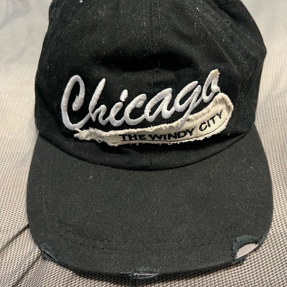 Chicago Embroidered 'The Windy City' Black Baseball Cap
